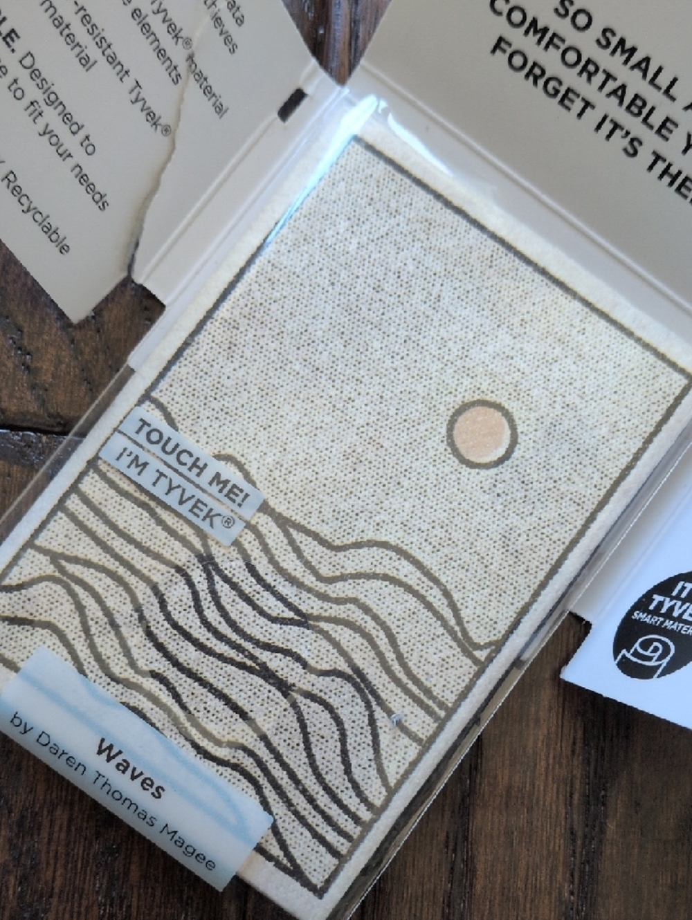PAPERWALLET I NWT Artist Designed Waves Pattern Tyvek Compact Micro Wallet - Picture 4 of 16